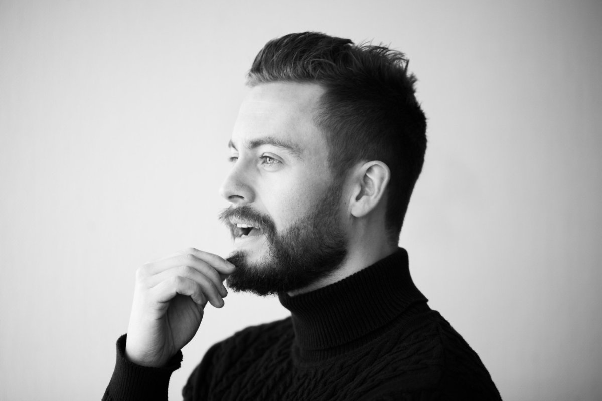 Hjalti Rúnar tekur við hlutverki stóra skrímslisins Hjalti Rúnar tekur við hlutverki stóra skrímslisins