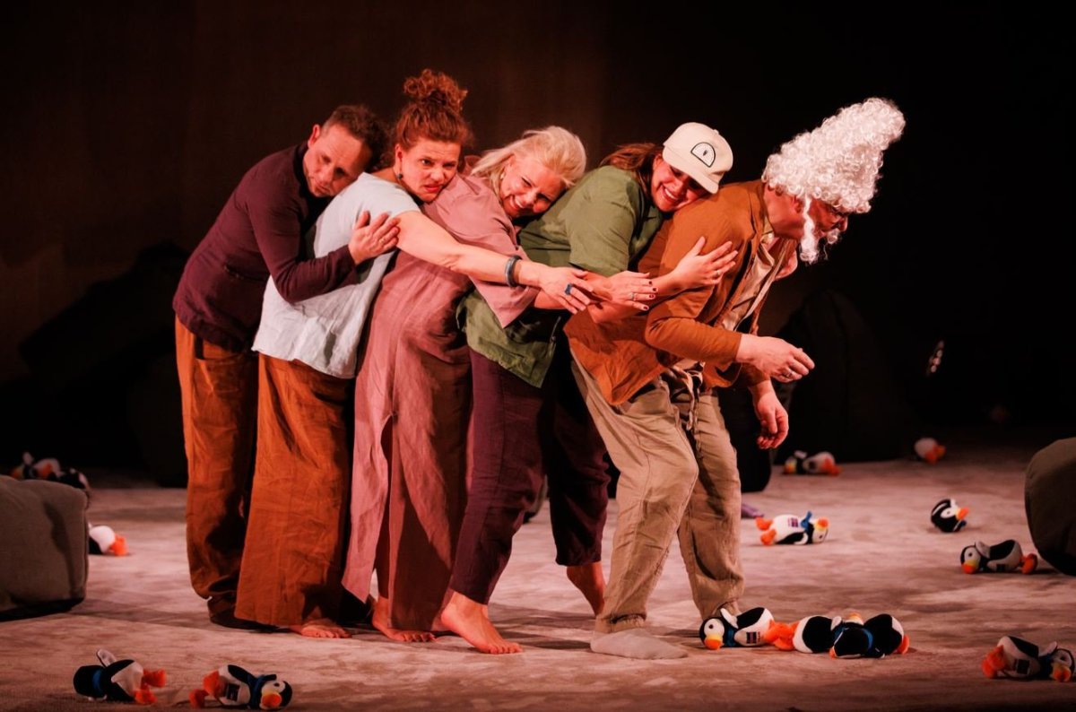 And Björk, of course eftir Þorvald Þorsteinsson frumsýnt á dánardegi höfundarins And Björk, of course eftir Þorvald Þorsteinsson frumsýnt á dánardegi höfundarins