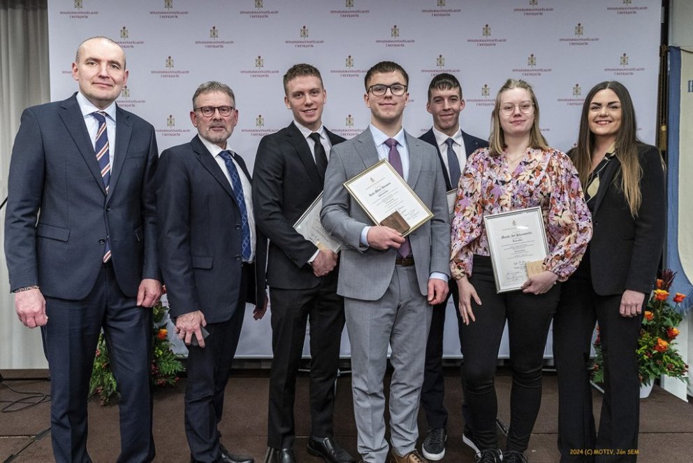 Fjórir sveinar frá VMA heiðraðir af Iðnaðarmannafélagi Reykjavíkur