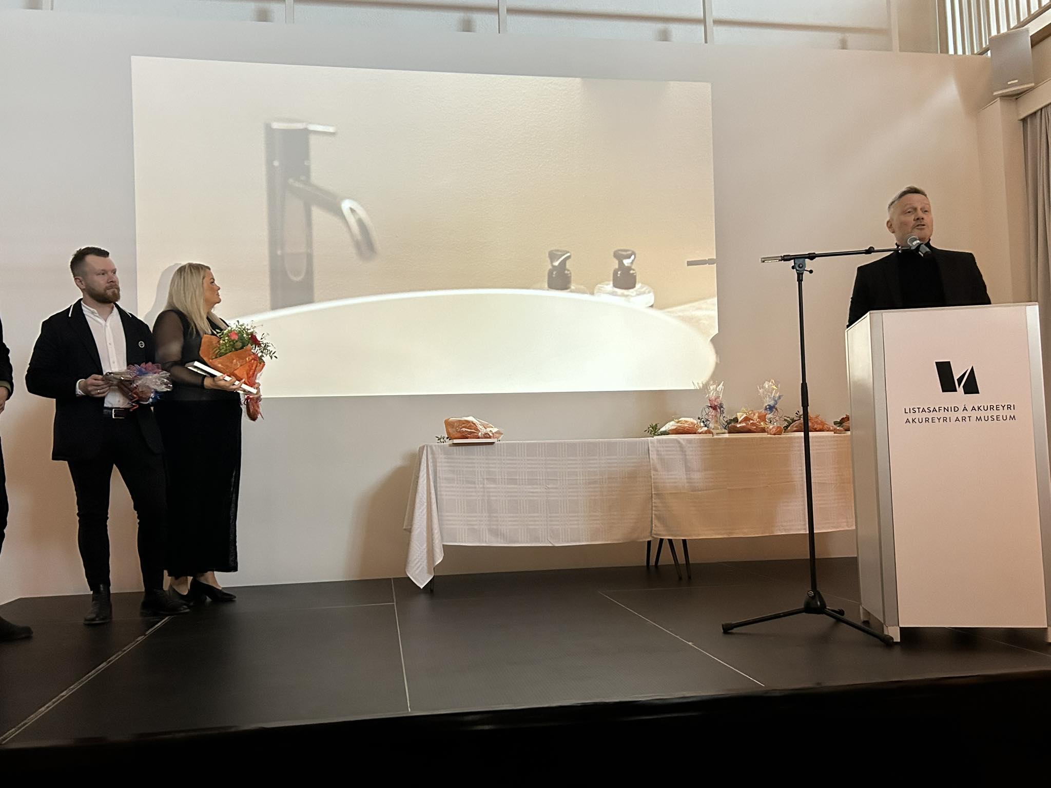 Björgvin Snæbjörnsson hlýtur Byggingarlistaverðlaun Akureyrarbæjar fyrir Nonnahaga 9