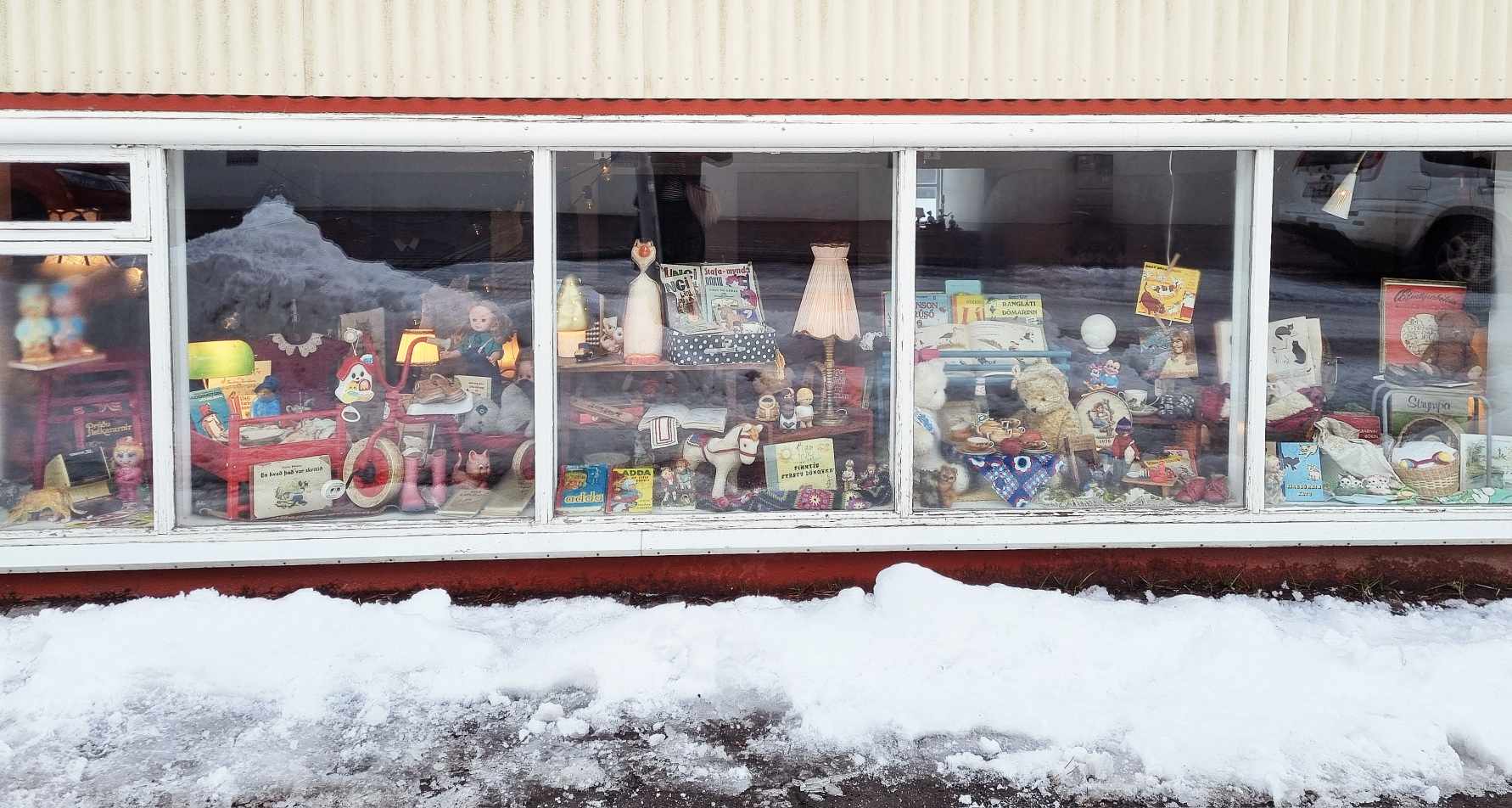 Ævintýragluggi á Akureyri Ævintýragluggi á Akureyri