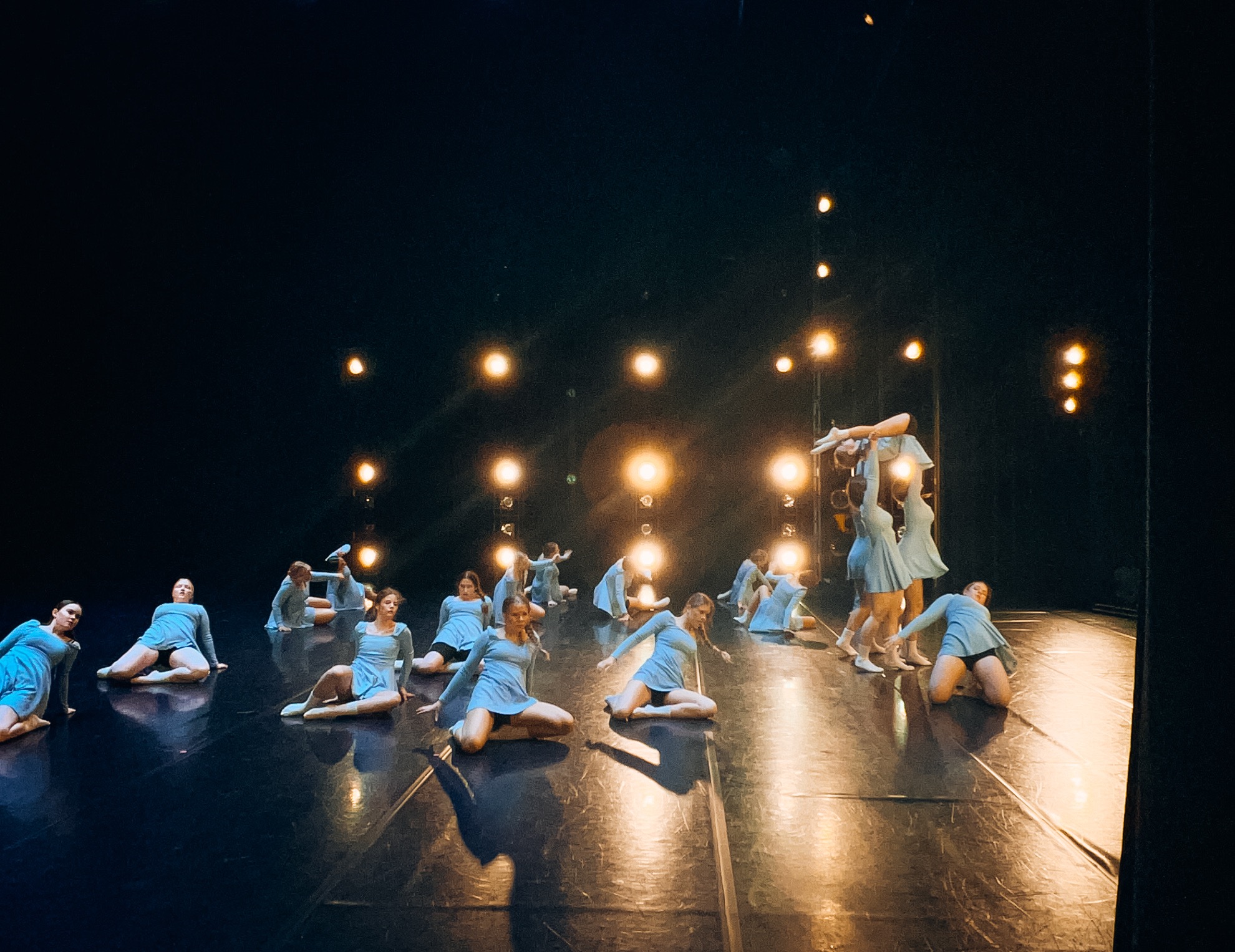 Tíu ára afmælissýning Steps í Hofi Tíu ára afmælissýning Steps í Hofi