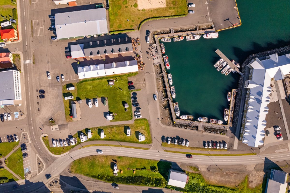 Tillaga að nýjum verslunarkjarna í miðbæ Siglufjarðar Tillaga að nýjum verslunarkjarna í miðbæ Siglufjarðar