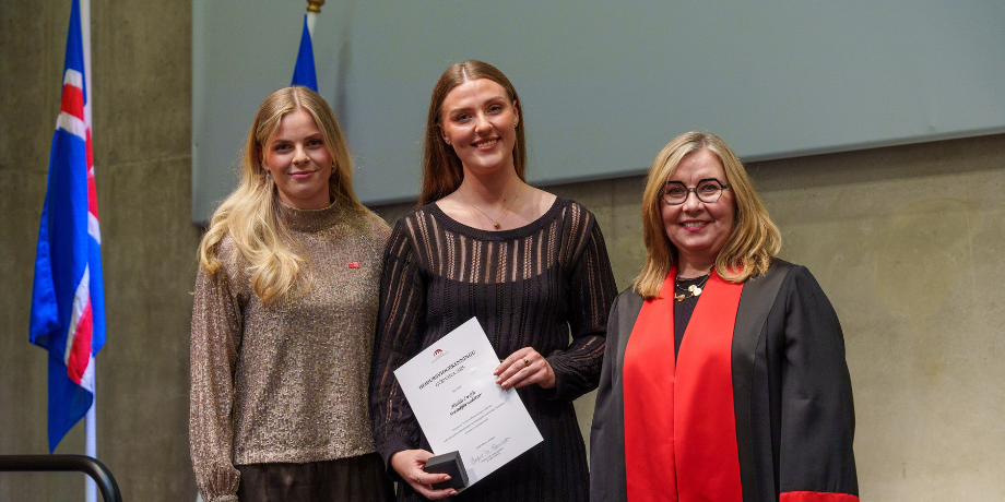 Vetrarbrautskráning HA – Viðurkenningar fyrir námsárangur og heiðursviðurkenning Góðvina