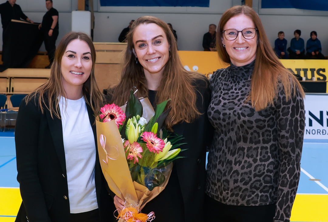 Martha Hermannsdóttir tekin inn í goðsagnarhöll handknattleiksdeildar KA Martha Hermannsdóttir tekin inn í goðsagnarhöll handknattleiksdeildar KA