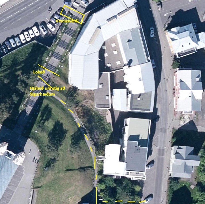 Framkvæmdir við neðsta hluta kirkjutrappanna Framkvæmdir við neðsta hluta kirkjutrappanna