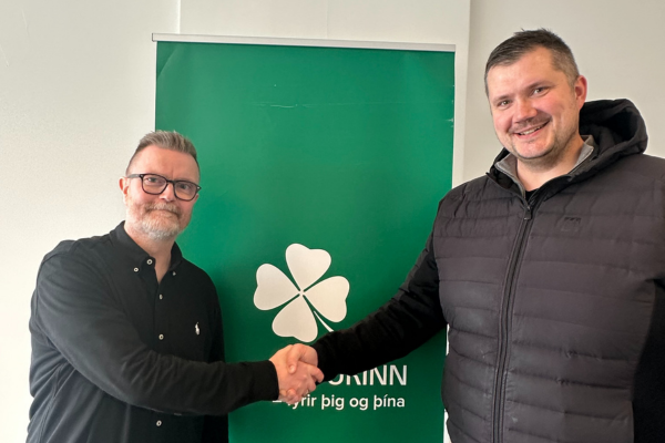 Símenntun Háskólans á Akureyri og Sparisjóðirnir hefja samstarf um endurmenntun Símenntun Háskólans á Akureyri og Sparisjóðirnir hefja samstarf um endurmenntun