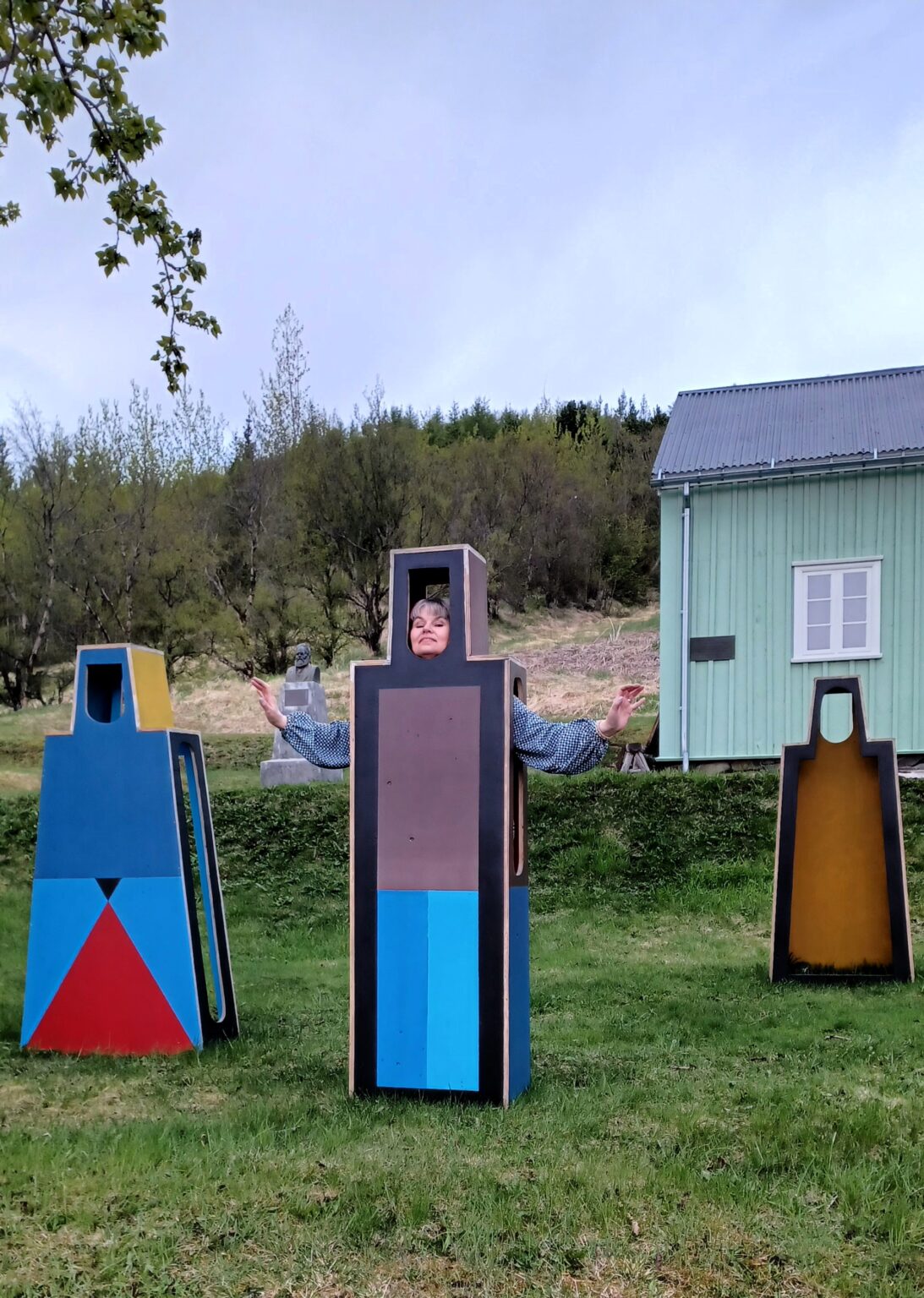 Verur Brynhildar í innbænum Verur Brynhildar í innbænum