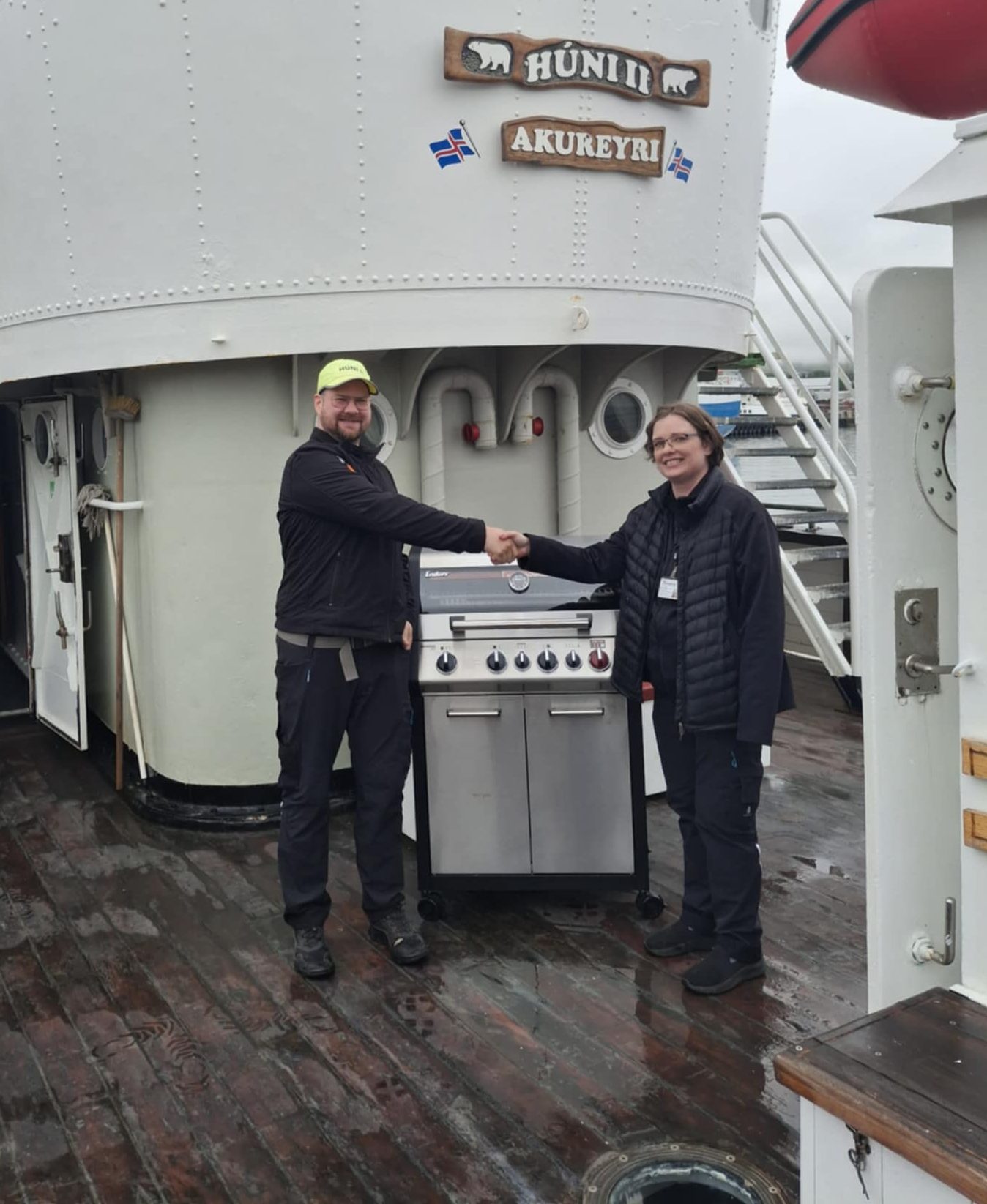 Húsasmiðjan veitir Hollvinum Húna gjöf