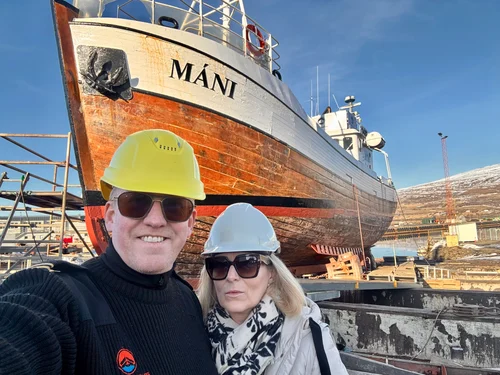 Arctic Sea Tours 16 ára