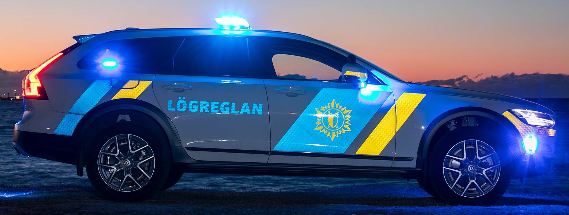 Lögreglan æfir akstur með forgangi á Akureyri Lögreglan æfir akstur með forgangi á Akureyri