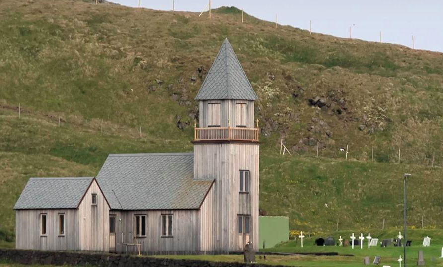 Ný Miðgarðakirkja vígð í Grímsey í dag Ný Miðgarðakirkja vígð í Grímsey í dag