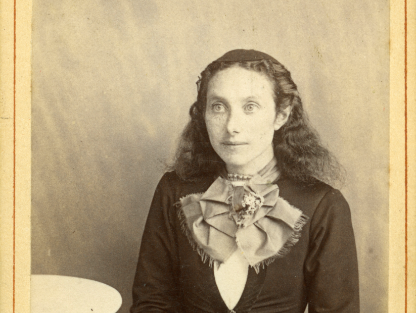 Bernskuheimili Ólafar er komið út