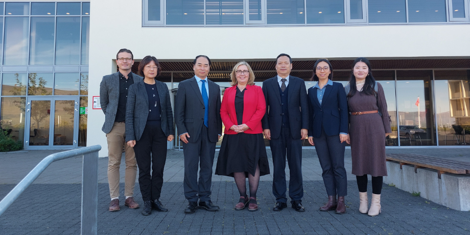 HA og Beijing Foreign Studies University skrifa undir viljayfirlýsingu um samstarf HA og Beijing Foreign Studies University skrifa undir viljayfirlýsingu um samstarf