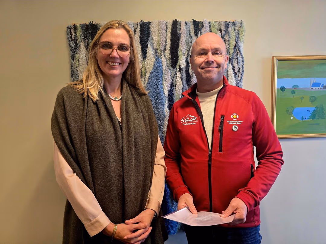 Akureyrarbær styrkir björgunarsveitina Súlur Akureyrarbær styrkir björgunarsveitina Súlur