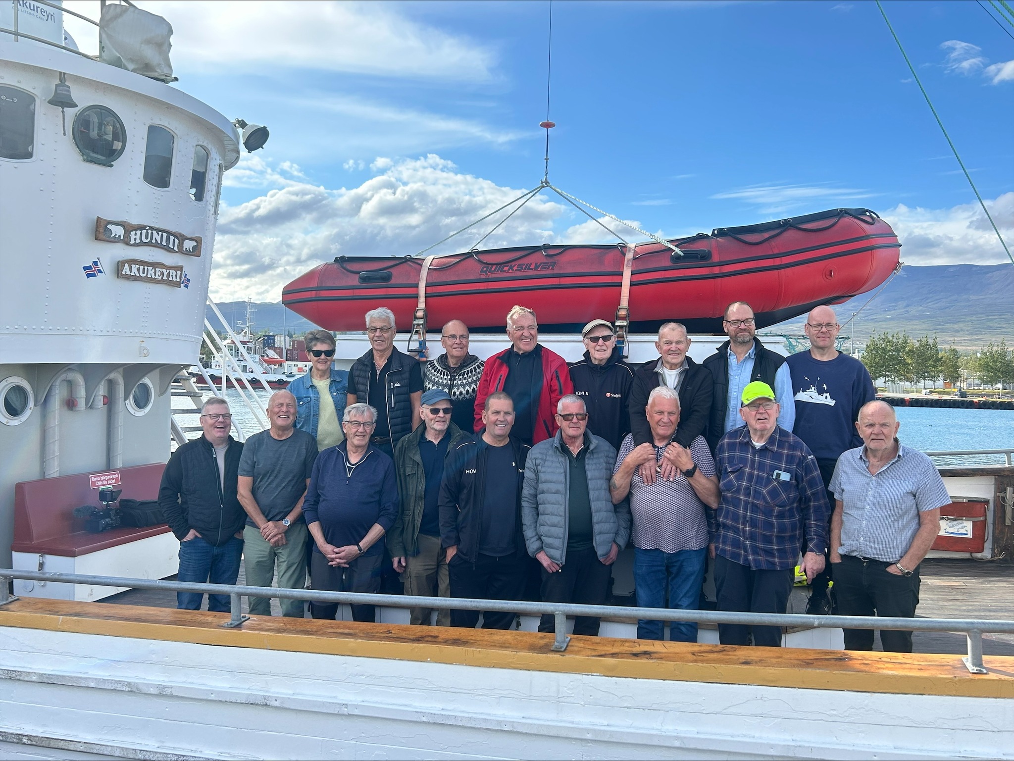 Heimir færði Húnamönnum köku