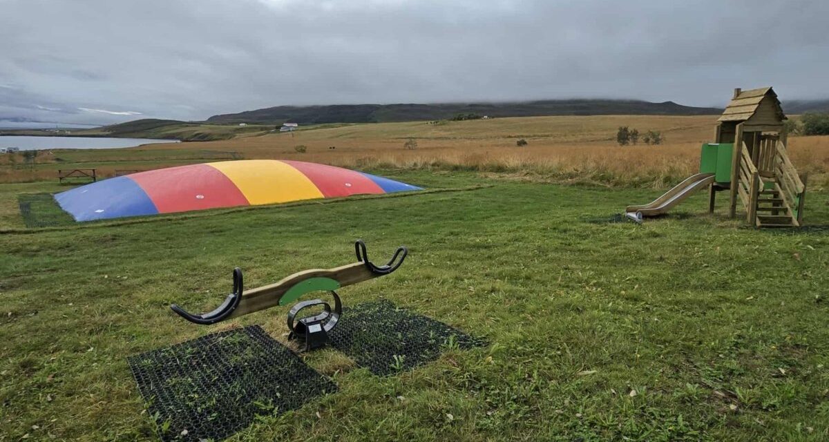 Leiksvæðið á Hauganesi endurbætt Leiksvæðið á Hauganesi endurbætt