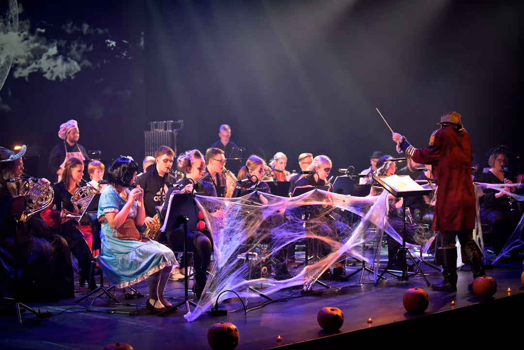 Hryllilega skemmtilegir hrekkjavökutónleikar Tónlistarskólans Hryllilega skemmtilegir hrekkjavökutónleikar Tónlistarskólans