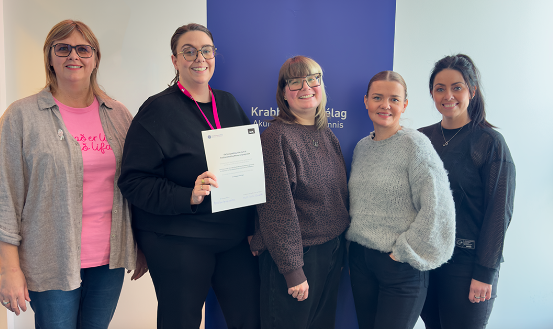 Eik fasteignafélag veitir styrk til Krabbameinsfélags Akureyrar og nágrennis Eik fasteignafélag veitir styrk til Krabbameinsfélags Akureyrar og nágrennis