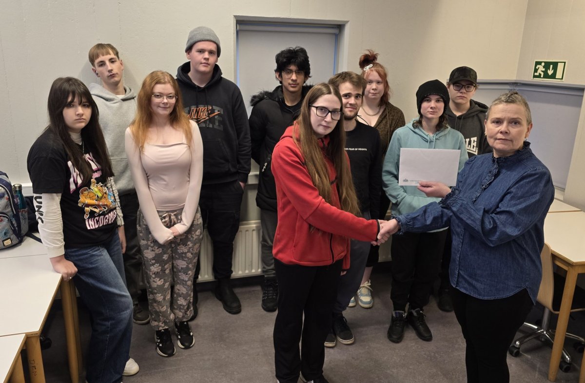 Nemendur á starfsbraut VMA styrkja Velferðarsjóð Eyjafjarðarsvæðisins Nemendur á starfsbraut VMA styrkja Velferðarsjóð Eyjafjarðarsvæðisins