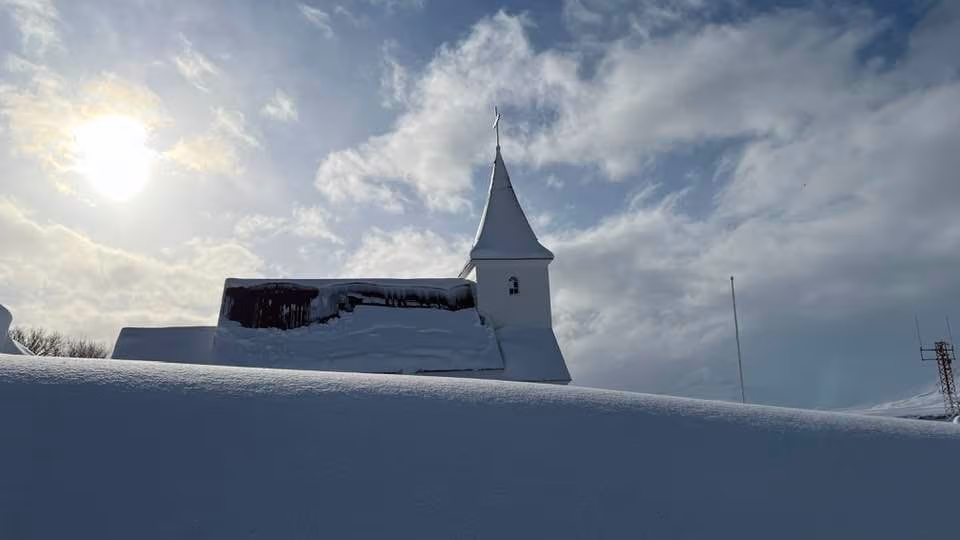 Jólastund í Hrísey á sunnudaginn – Ljósin kveikt á jólatrénu