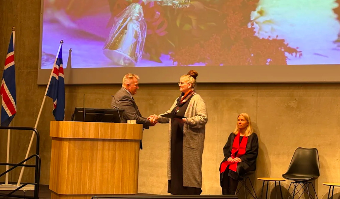 Fyrsti doktor í hjúkrunarfræði sem útskrifast frá Háskólanum á Akureyri Fyrsti doktor í hjúkrunarfræði sem útskrifast frá Háskólanum á Akureyri