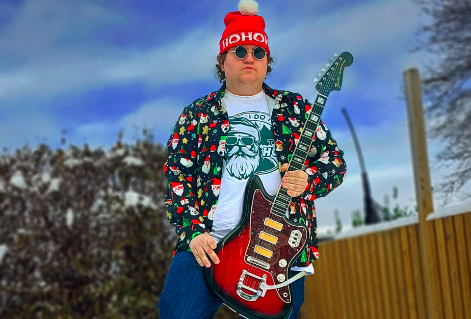 Davíð Máni gefur út jólaplötu Davíð Máni gefur út jólaplötu