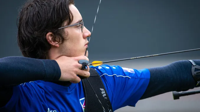 Ari Emin Björk valinn sveigbogamaður ársins í fyrsta sinn Ari Emin Björk valinn sveigbogamaður ársins í fyrsta sinn