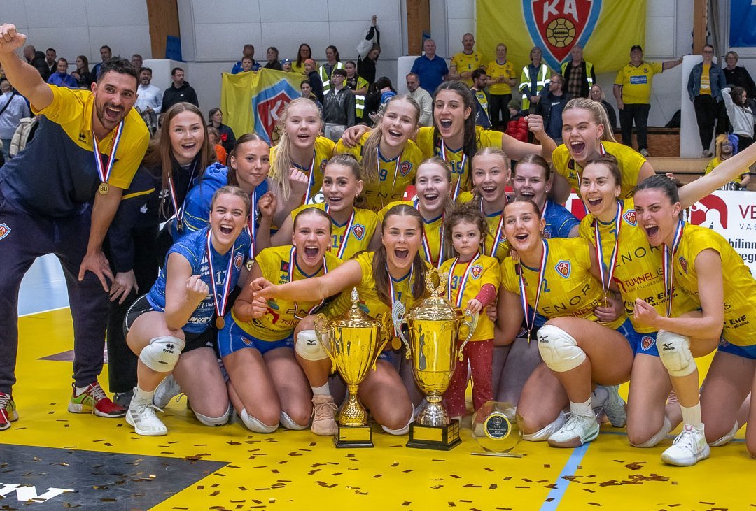 Kvennalið KA í blaki er íþróttalið KA árið 2025 og Mateo er þjálfari ársins