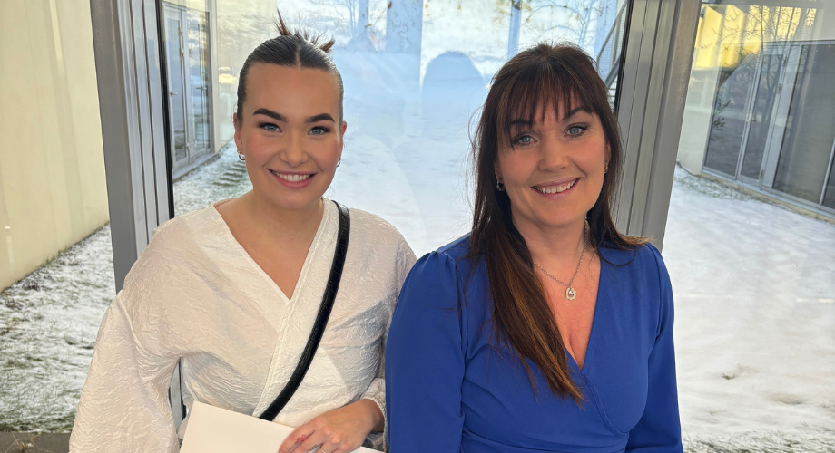 Mæðgur brautskráðust saman úr Háskólanum á Akureyri