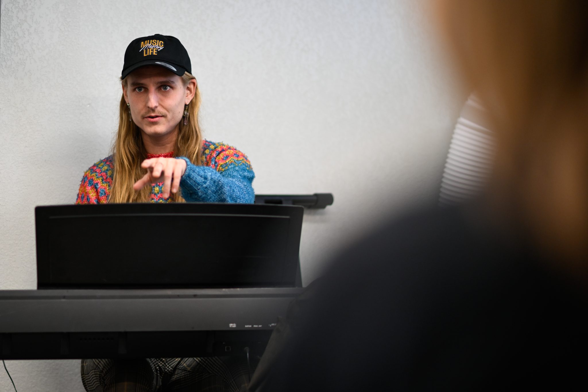 Flytja lög samin samdægurs