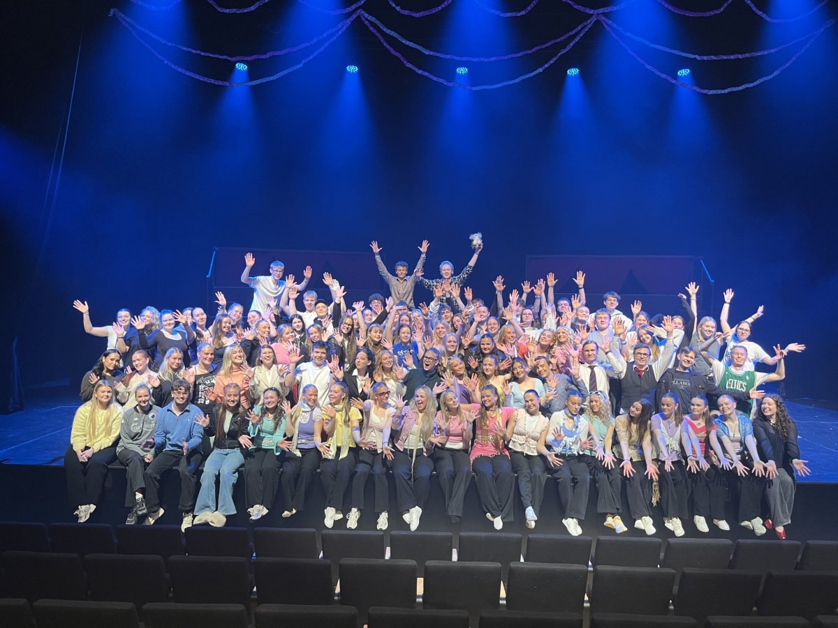 LMA frumsýnir söngleikinn Ljóska í gegn í Hofi